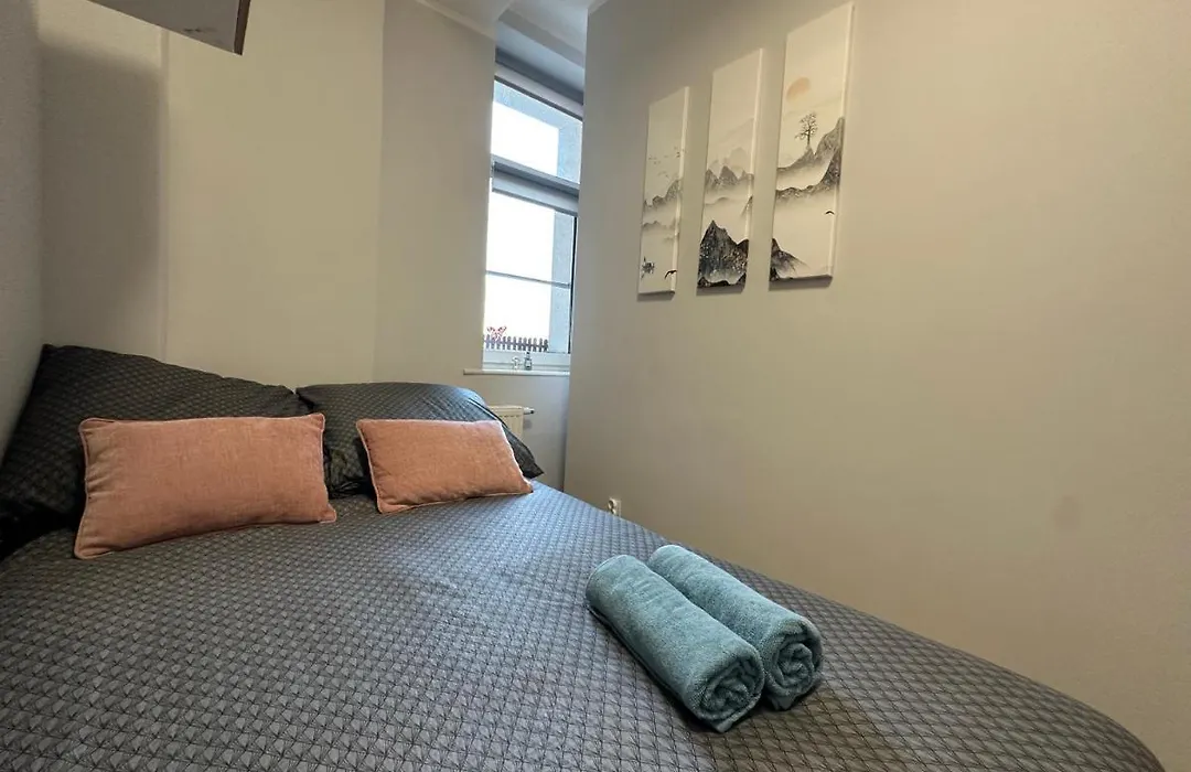 Mmrent Mountain Room-1