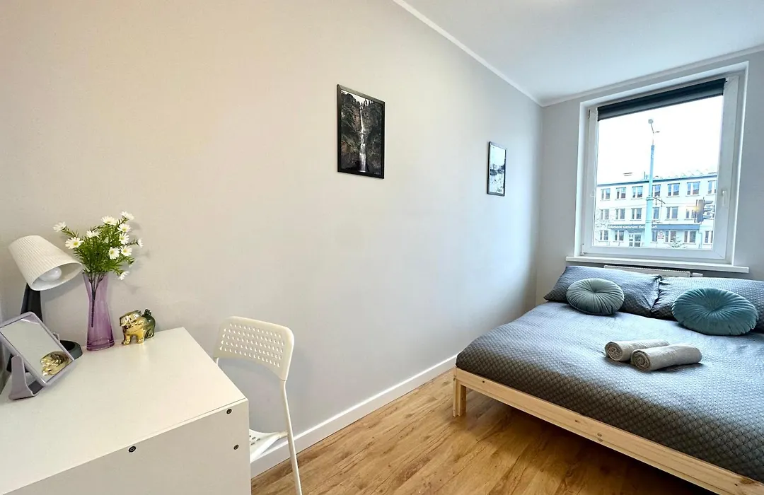 Mmrent Waterfall Room-1