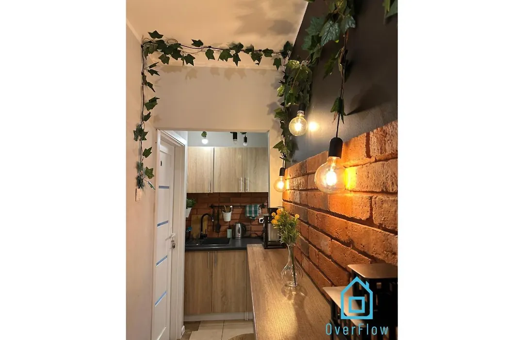 Spacious Room - Peaceful Retreat, 2 Minutes To Gdansk Old Town-1