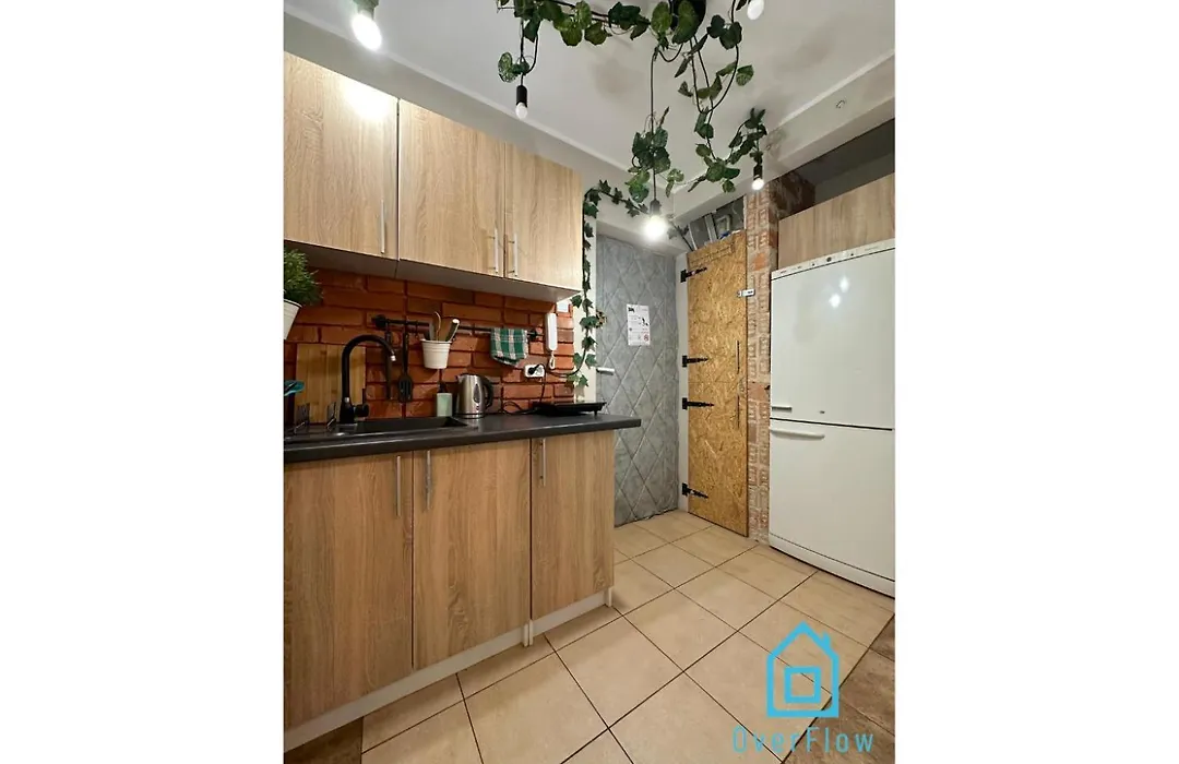 Spacious Room - Peaceful Retreat, 2 Minutes To Gdansk Old Town-1