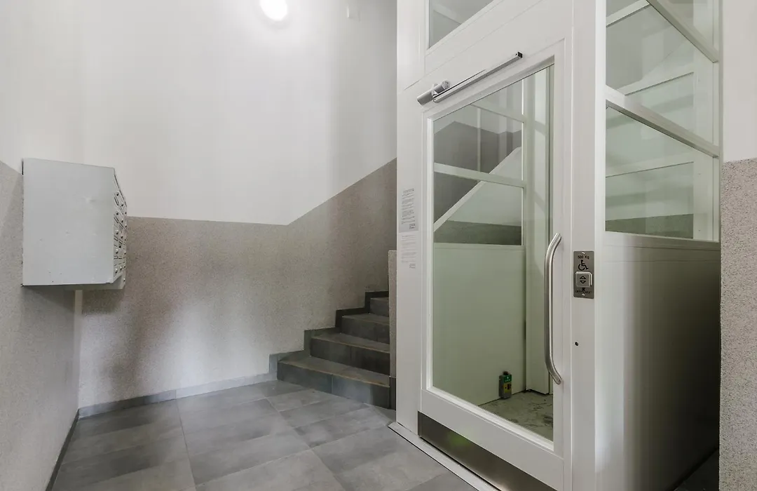 Długi Targ by Loft Apartments-1