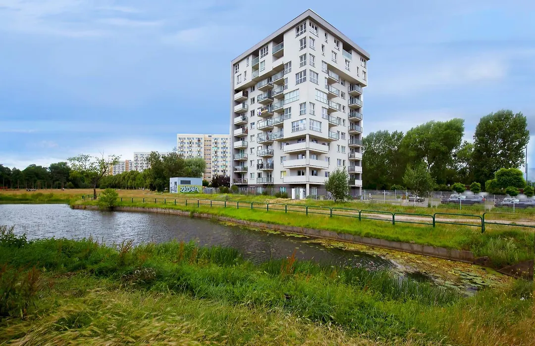 Elite Apartments Seaview Tower-1
