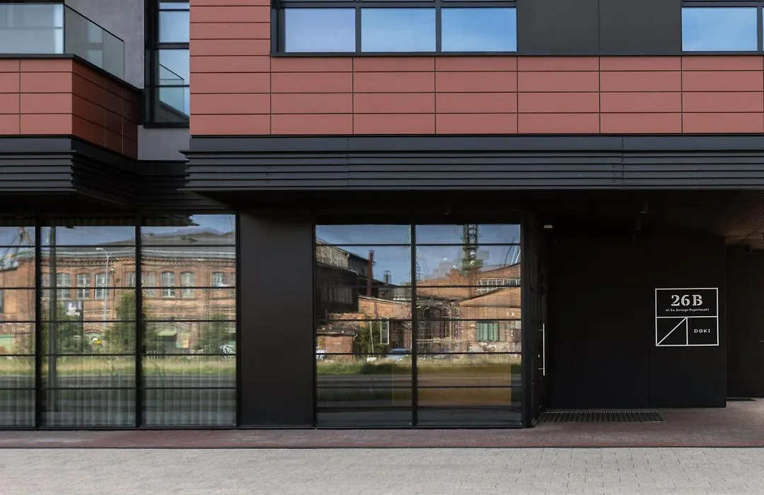 Solidarność Three Bedrooms&Garden Apartment-1