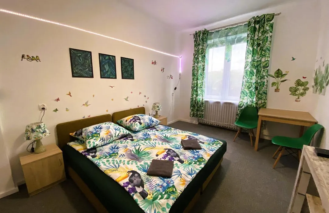 Jungle Rooms-1