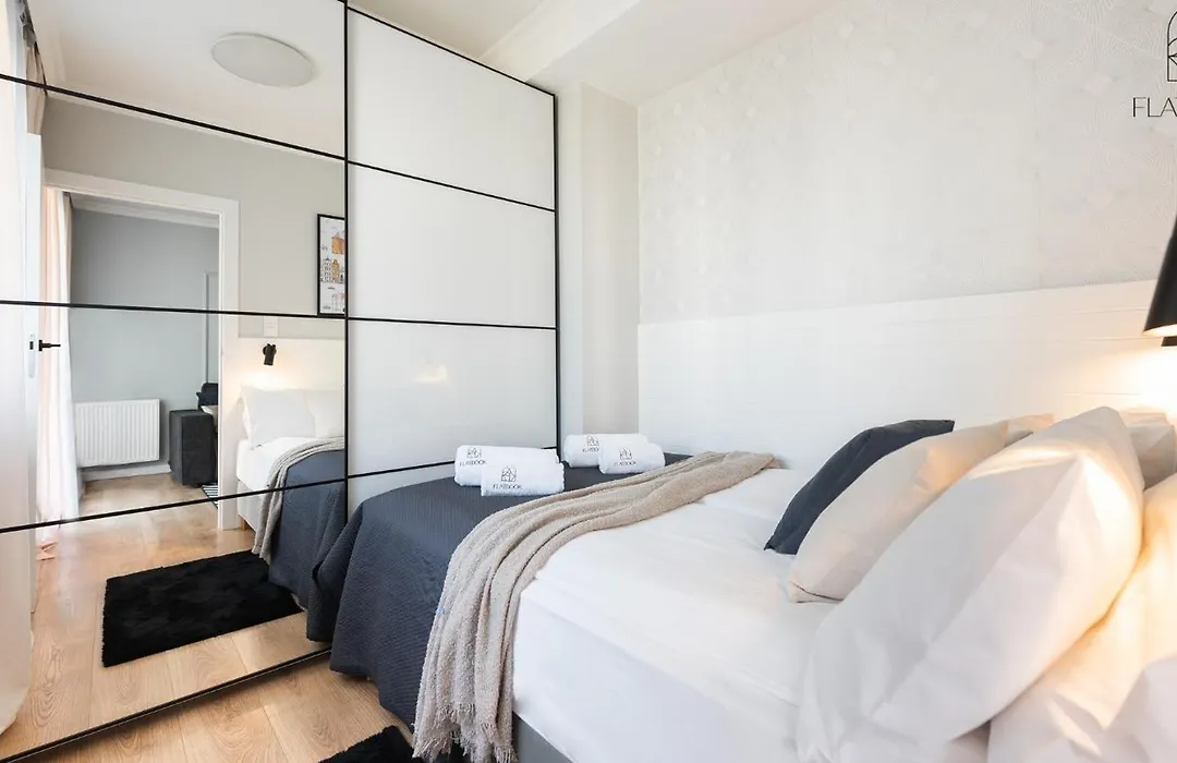 Flatbook - City Center Apartments Angielska Grobla-1