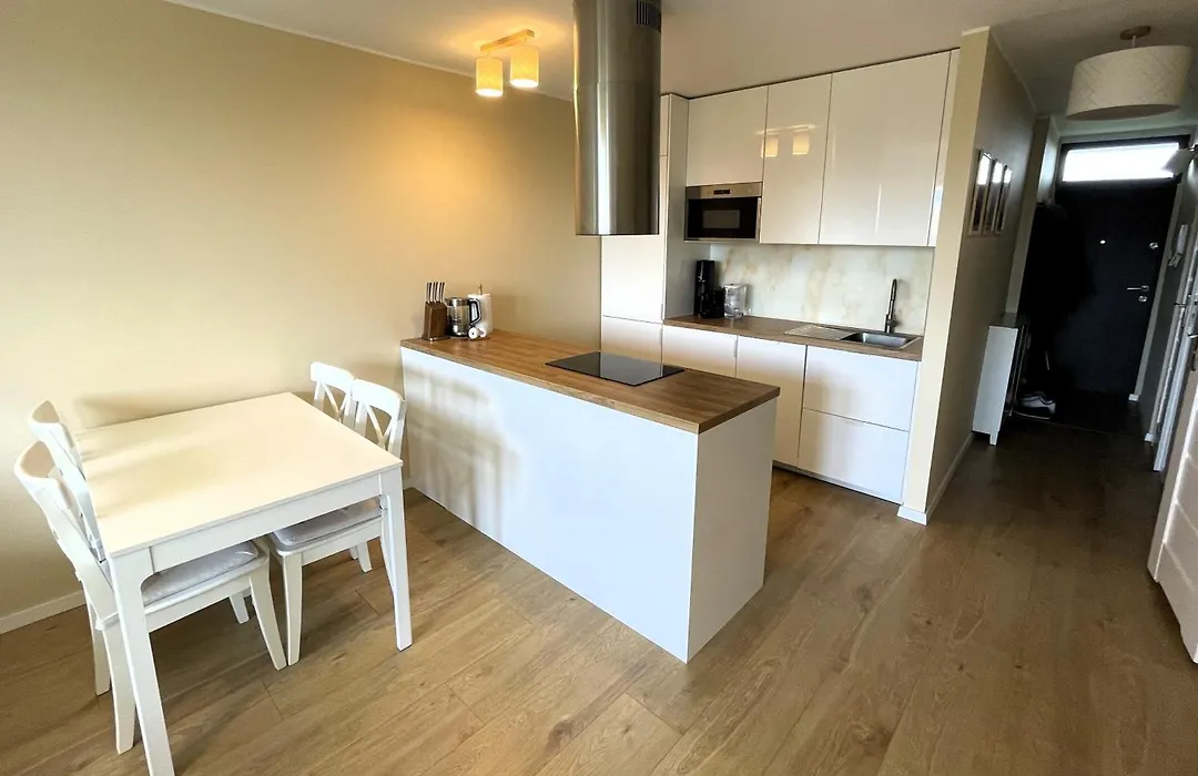Piastowska 100 Apartment przy plaży-1