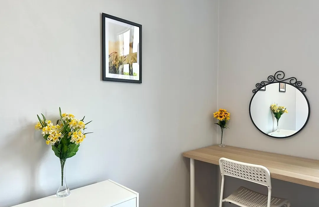 Mmrent Meadow Room-1