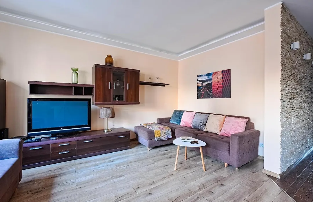Urbannest Szafarnia 7 66-1