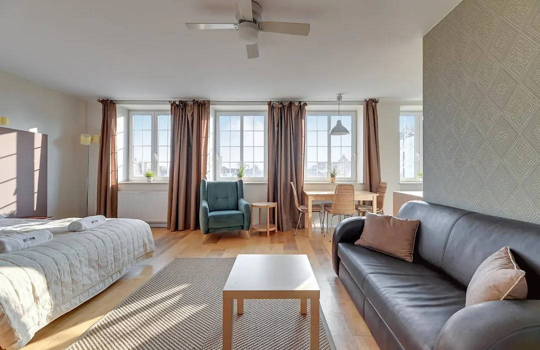 Apartments Old Town Targ Rybny - Self Check-In, Parking, River View By Noclegi Renters-1