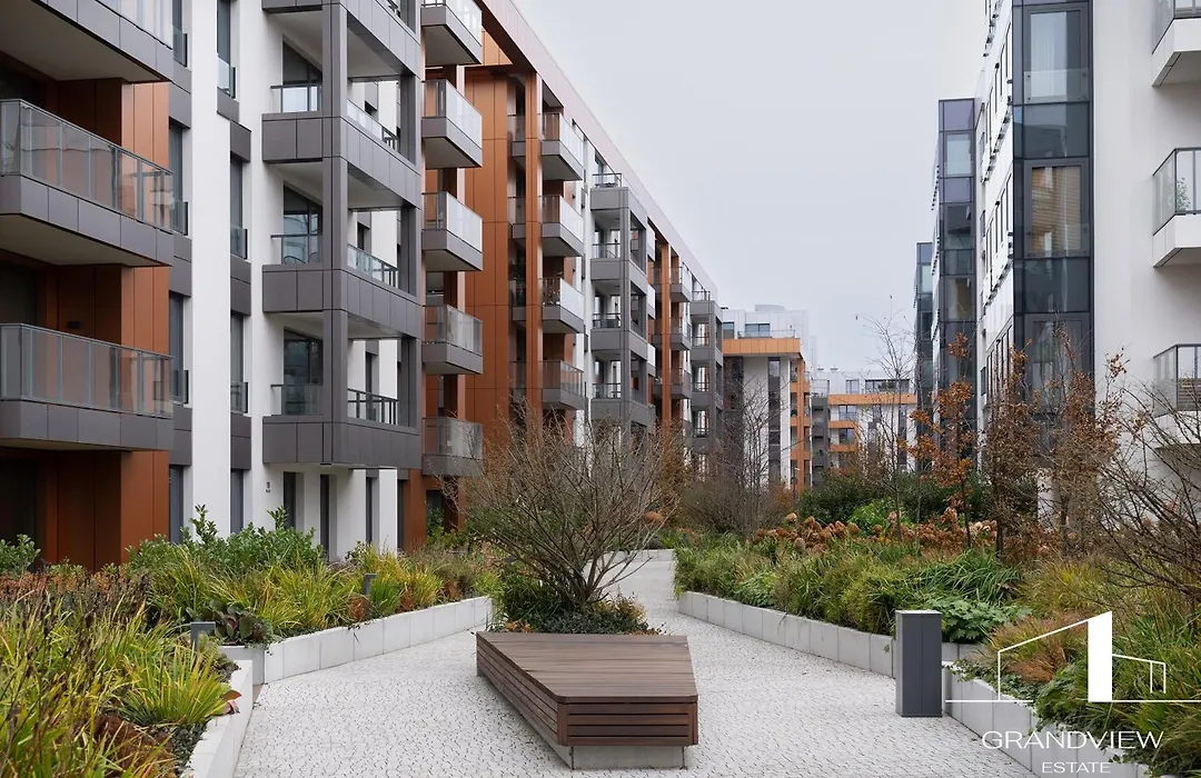Penthouse Brabank Japandi Luxury Sauna, Fitness & Parking By Grandview-1