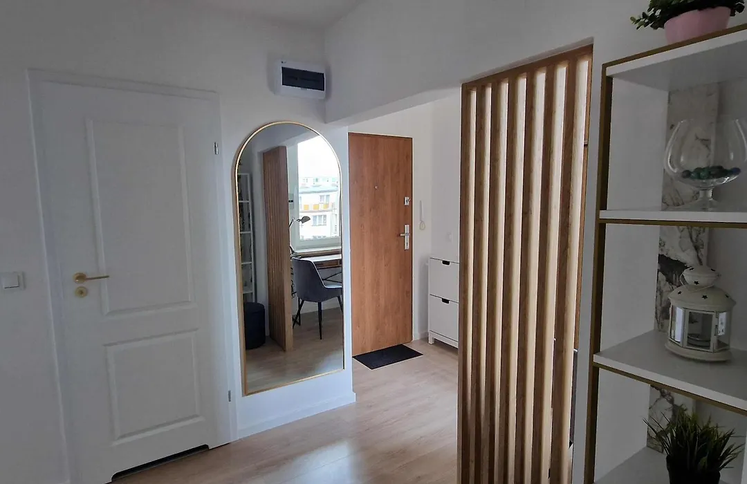 Apartament Broniewskiego 6-1