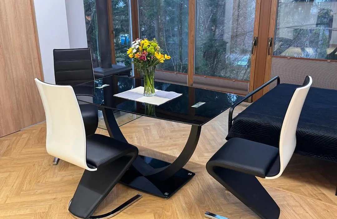 Słoneczny apartament z kominkiem-1