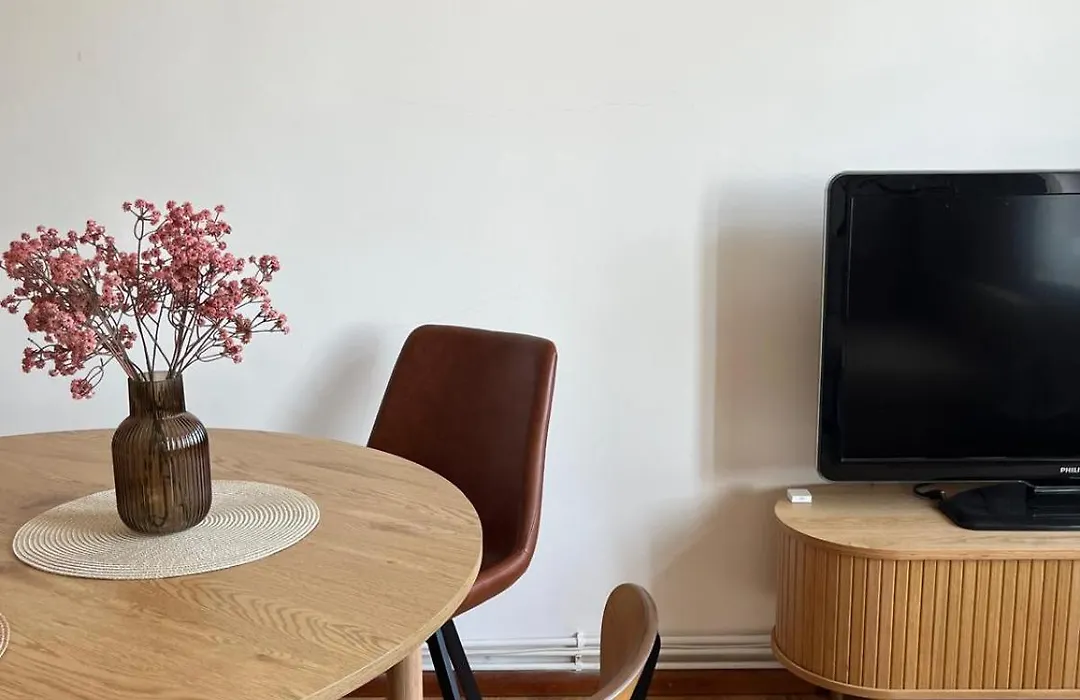 Central Vibes Apartment-1