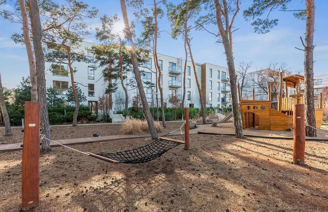 Nadmorski Dwór 800m od Plaży by Downtown Apartments-1