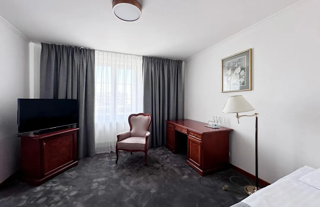 Hotel Szydłowski-1