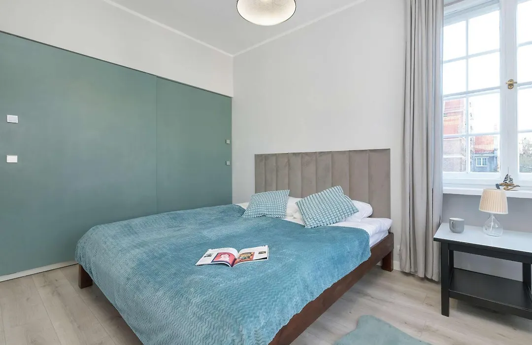 Jasny Apartament z Parkingiem Główne Miasto w Gdańsku by Noclegi Renters-1