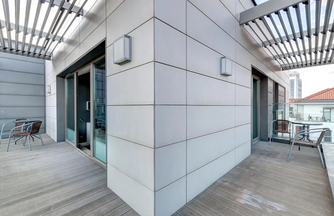 Szafarnia Luxury Apartments On The Motlawa River Gdansk By Noclegi Renters-1