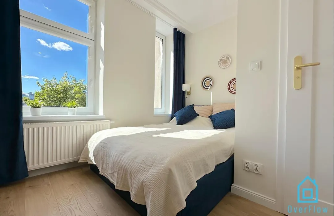 Seredino Navy Apartment- Modern Comfort In A Quiet Location, 5 Minutes To Gdansk Old Town & Seaside-1