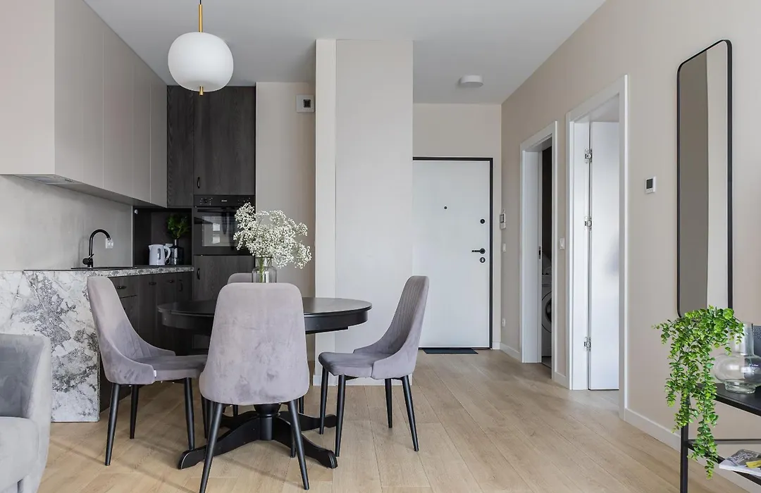 Glow Apartments, Apartamenty Doki & Montownia-1