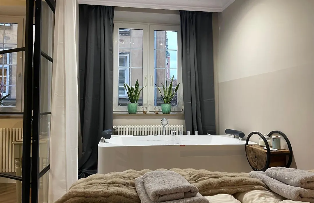 Holiday Apartment Old Town Gdansk With A Jacuzzi-1
