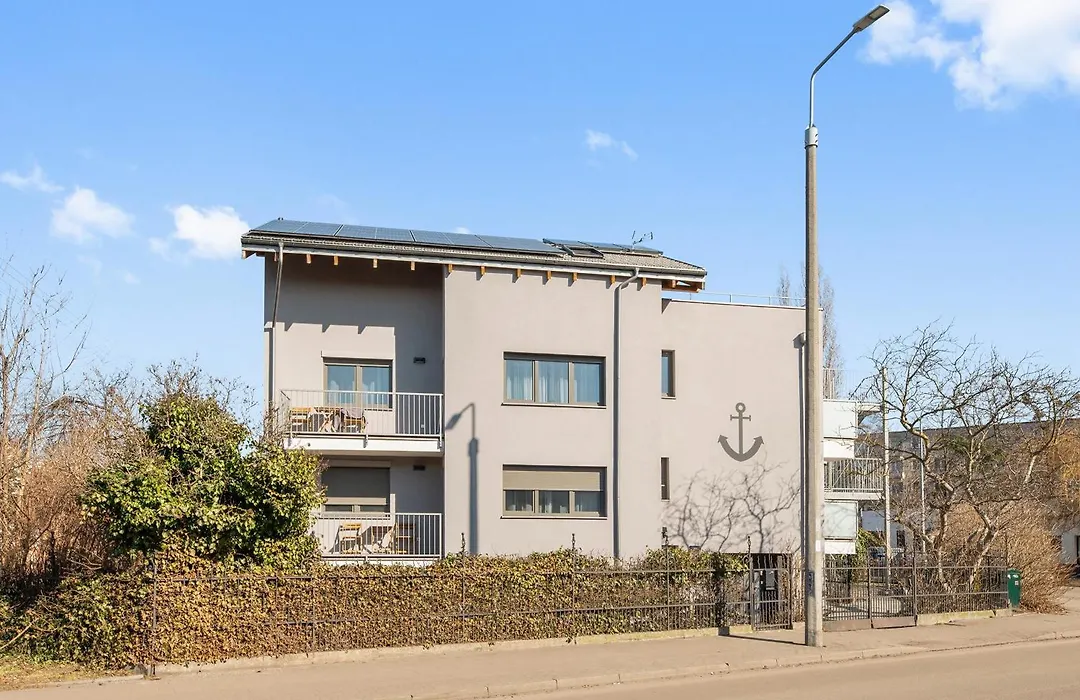 Sea Breeze Apartments By Platinium Lofts-1