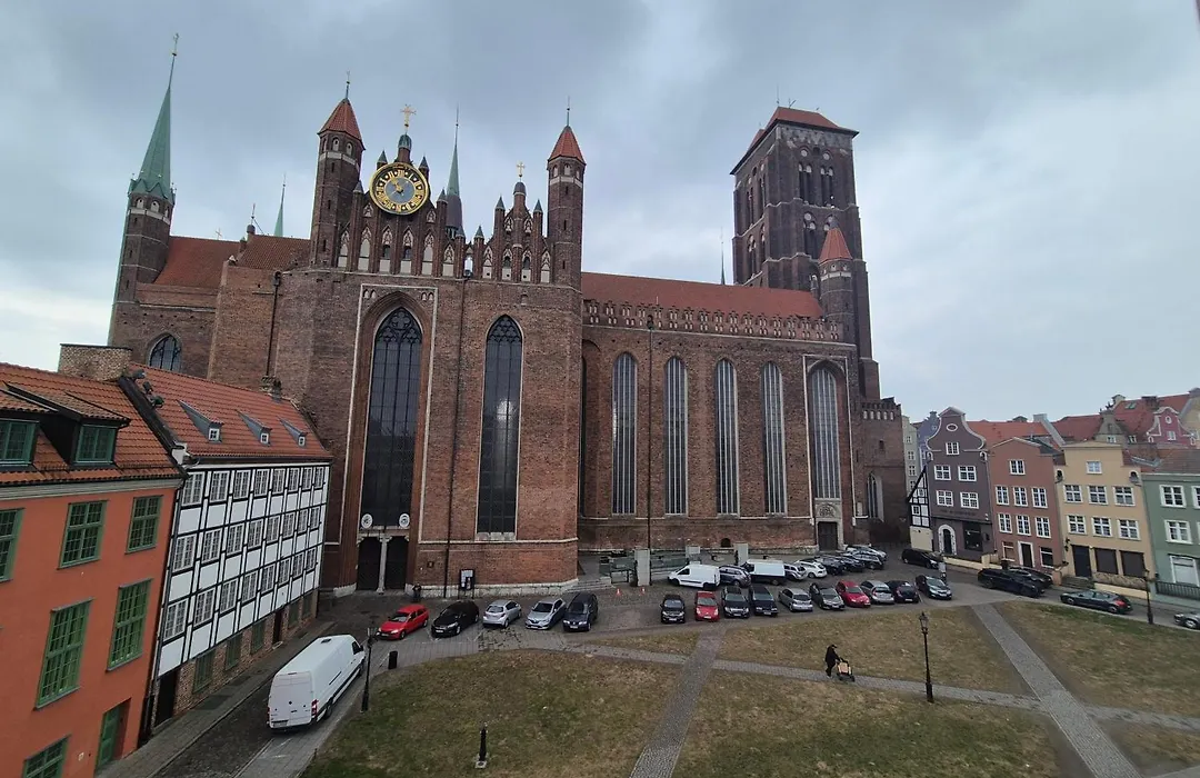 Apartment In Old Town - View Of Mariacki Church-1