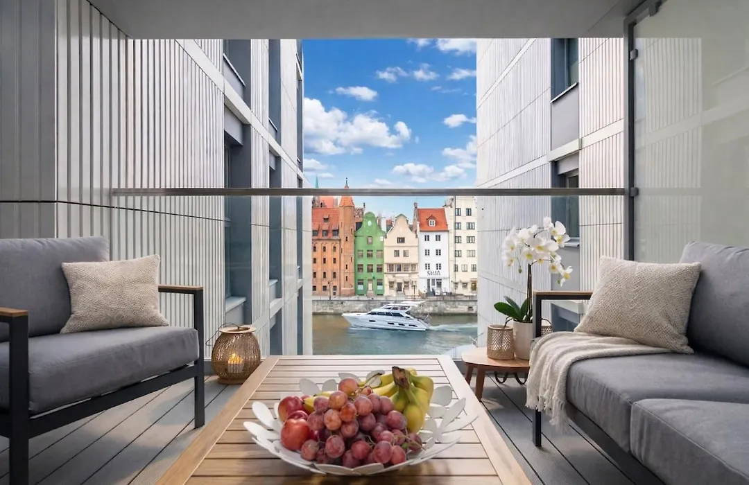 Apartament Chmielny River View - Granaria By Comfy Apartments-1