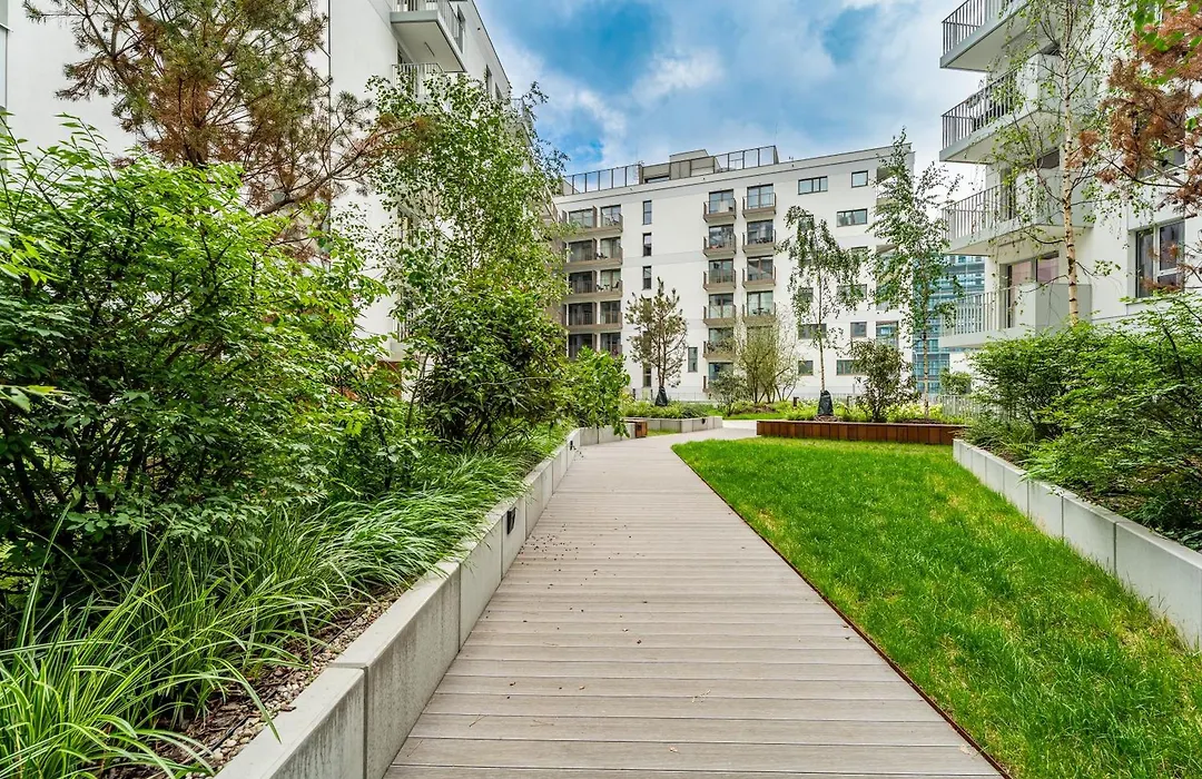 RentPlanet - Apartamenty Żurawie-1