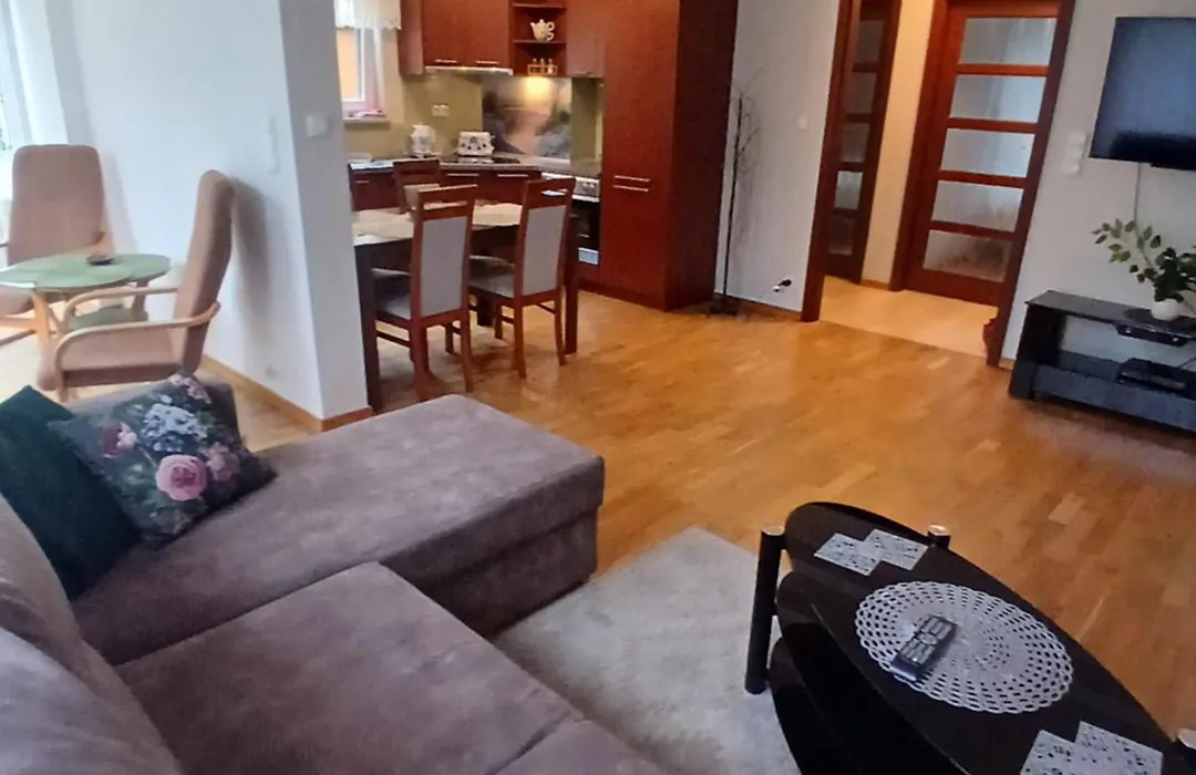 Apartament z ogrodem, 20 metrów od plaży-1