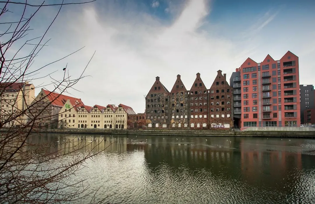Apartament z basenem i widokiem na Motławę-1