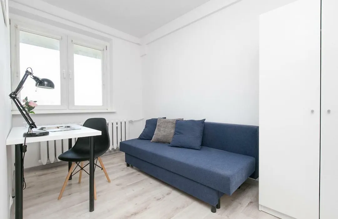 Rooms4Less-1