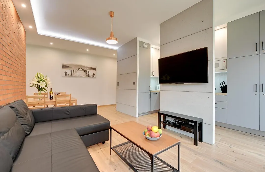 Central Apartment - Free Private Parking-1