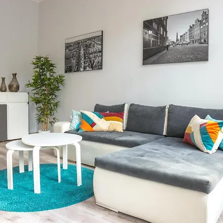 Long Street Apartment-2