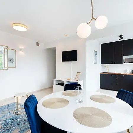 Riverside Apartment Targ Rybny-3