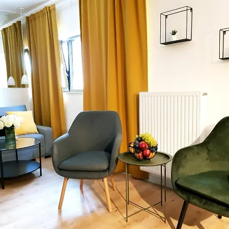 Gdańsk Stare Miasto - Mirror Apartament - 43m, 4 osoby, 2min od Starówki, BEZPŁATNY parking, Self chek in-2