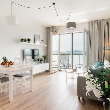 Apartament 12 piętro z widokiem na Gdansk - parking w cenie pobytu-3