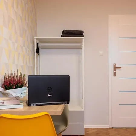 Initium Rooms - Pokoje Na Wynajem - Obroncow Wybrzeza 4D-3