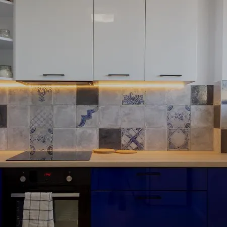 Initium Rooms - Pokoje Na Wynajem - Obroncow Wybrzeza 4D-2