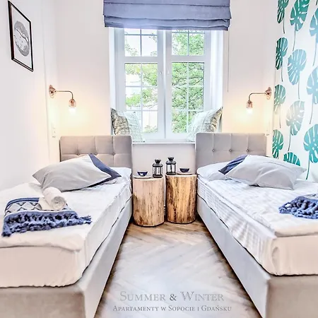 Summerwinter - Luxury Nature, View Basilica Old Town Apartment, 2 Bedrooms & Sofa-3