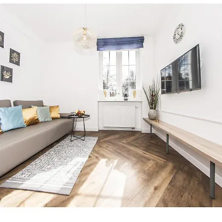 Summerwinter - Luxury Gold Old Town View Apartment, 2 Bedrooms & Sofa-2