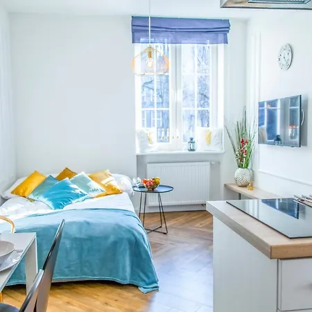 Summerwinter - Luxury Gold Old Town View Apartment, 2 Bedrooms & Sofa-3
