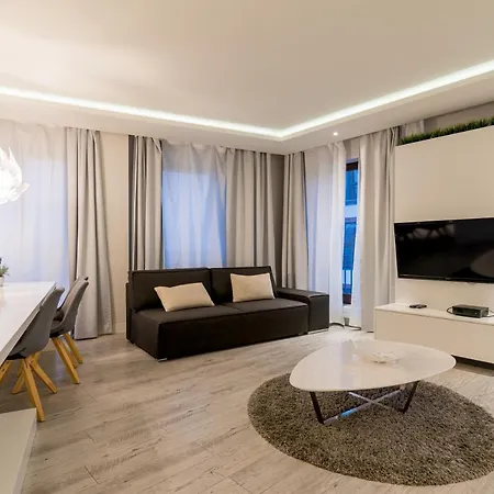 Apartment Szafarnia 5-3