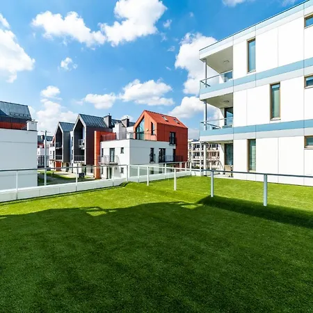 Sauna & Spa White Deluxe With Terrace By Oneapartments-3
