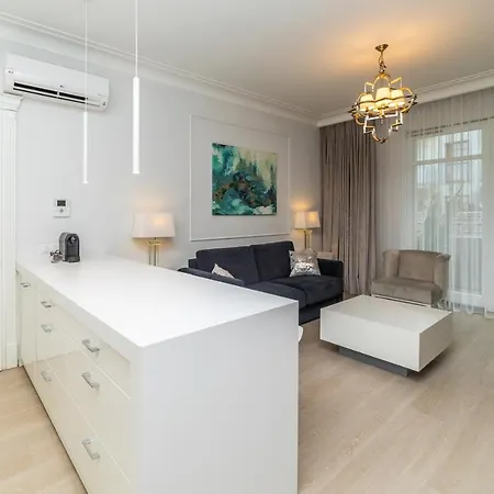 Cristal - Neptun Park By Oneapartments-3