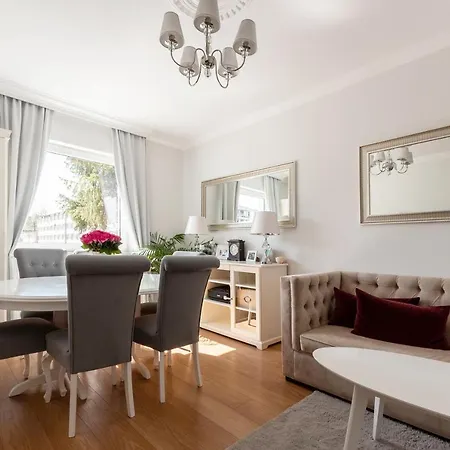 Elegant Near Old Town - Free Parking-3