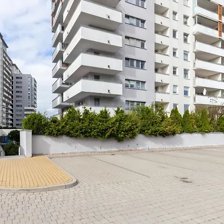 Apartments Trzy Żagle Gdańsk by Renters-2