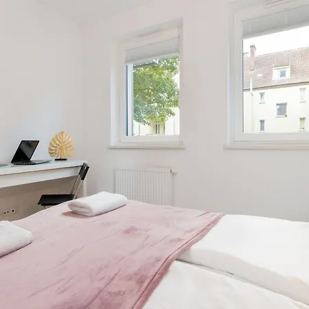 Rewita Wrzeszcz Apartments by Renters-3