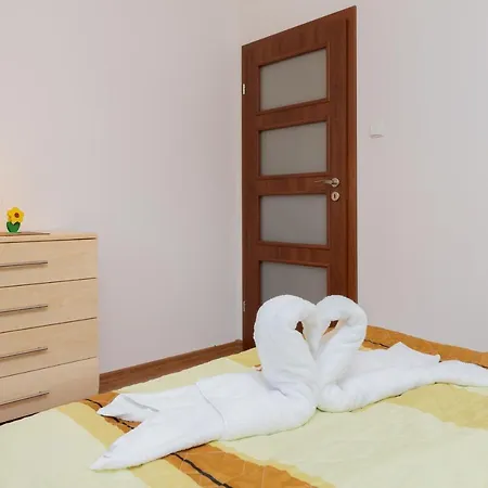 Karawela Gdańsk Apartments by Renters-3