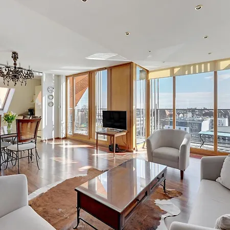 Penthouse Aura By Q4Apartments-3
