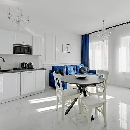 Dluga Boutique Apartment By Downtown Apartments-2
